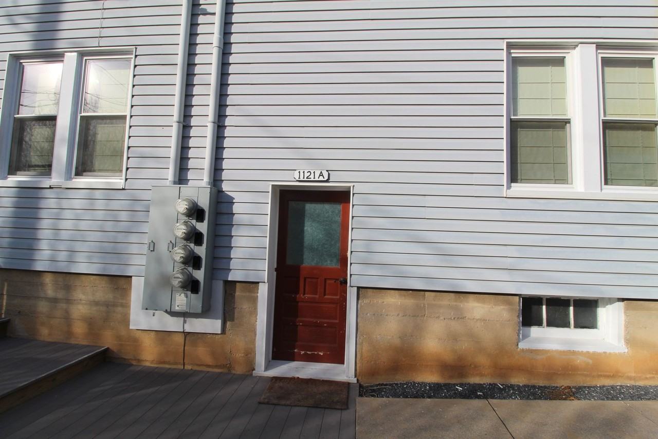 1121 Shenandoah St #A - Photo 3 of 9