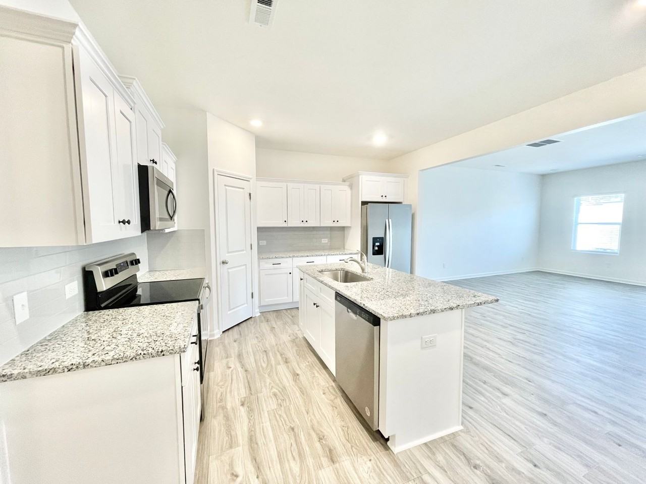 3880 Claret Cup Dr - Photo 3 of 16