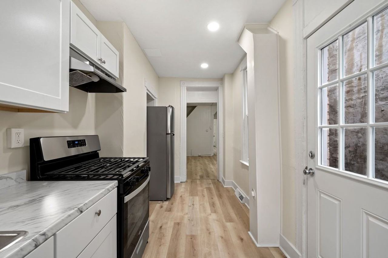 2326 Larkins Way - Photo 4 of 22