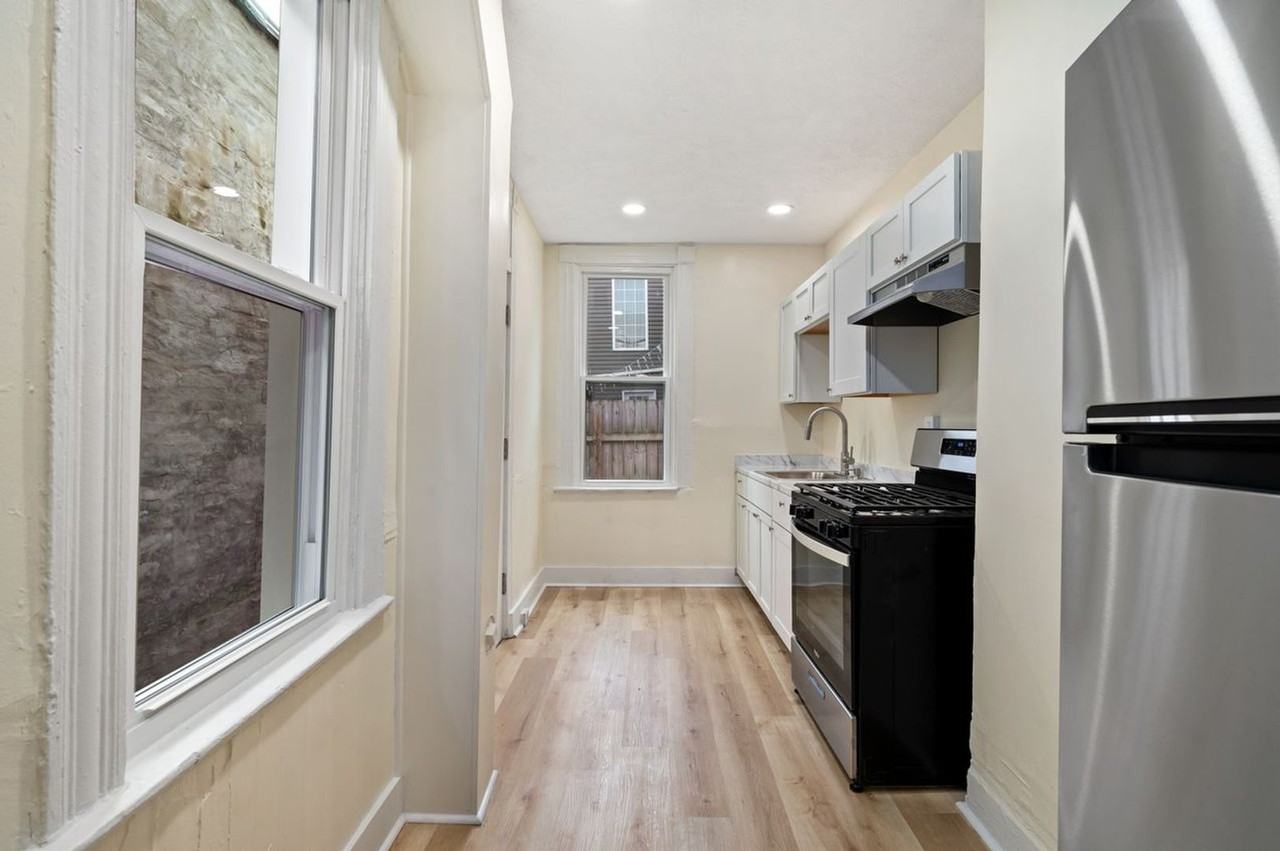 2326 Larkins Way - Photo 6 of 22