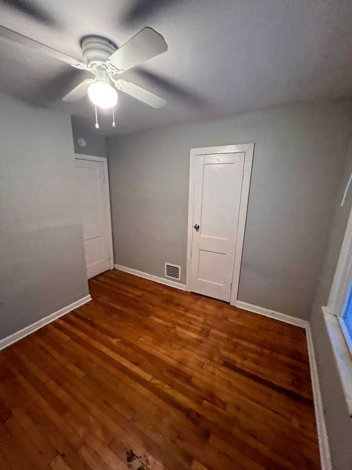 13706 Argus Ave - Photo 4 of 8