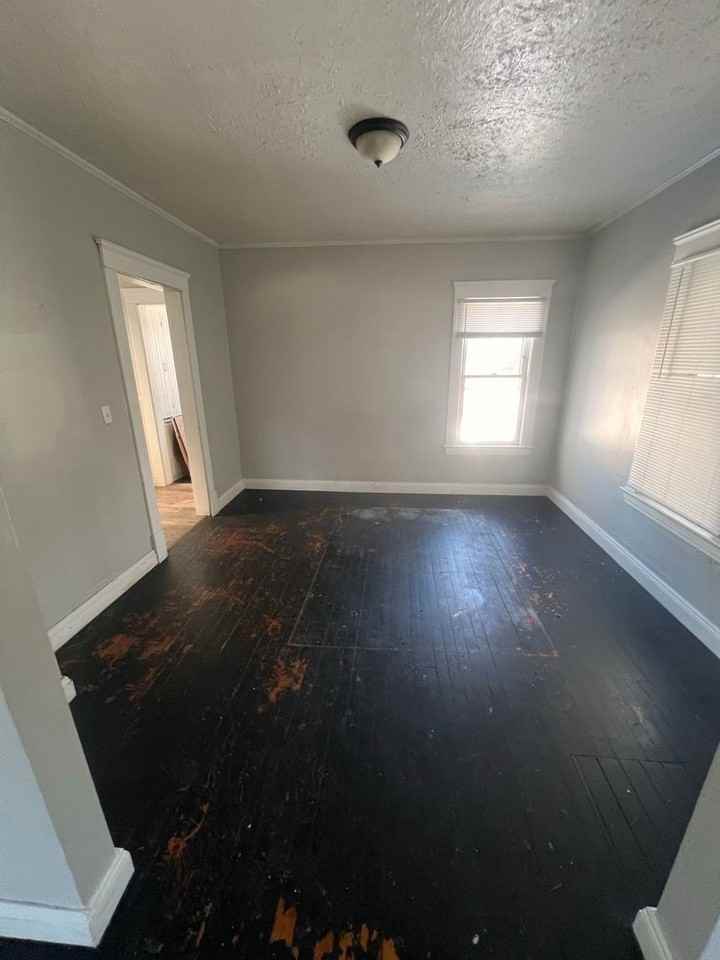 839 E 146th St - Photo 2 of 9