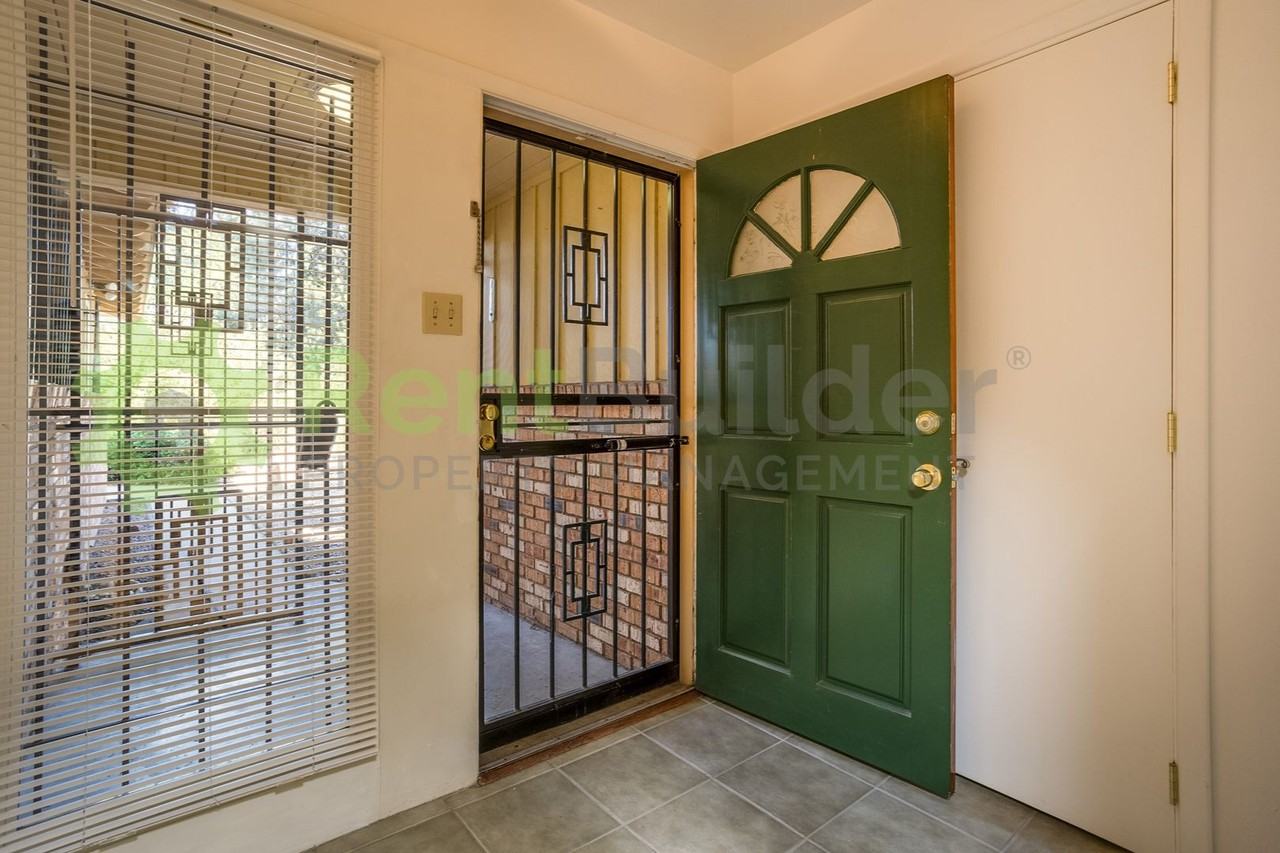 7112 Ottawa Rd Ne - Photo 3 of 28