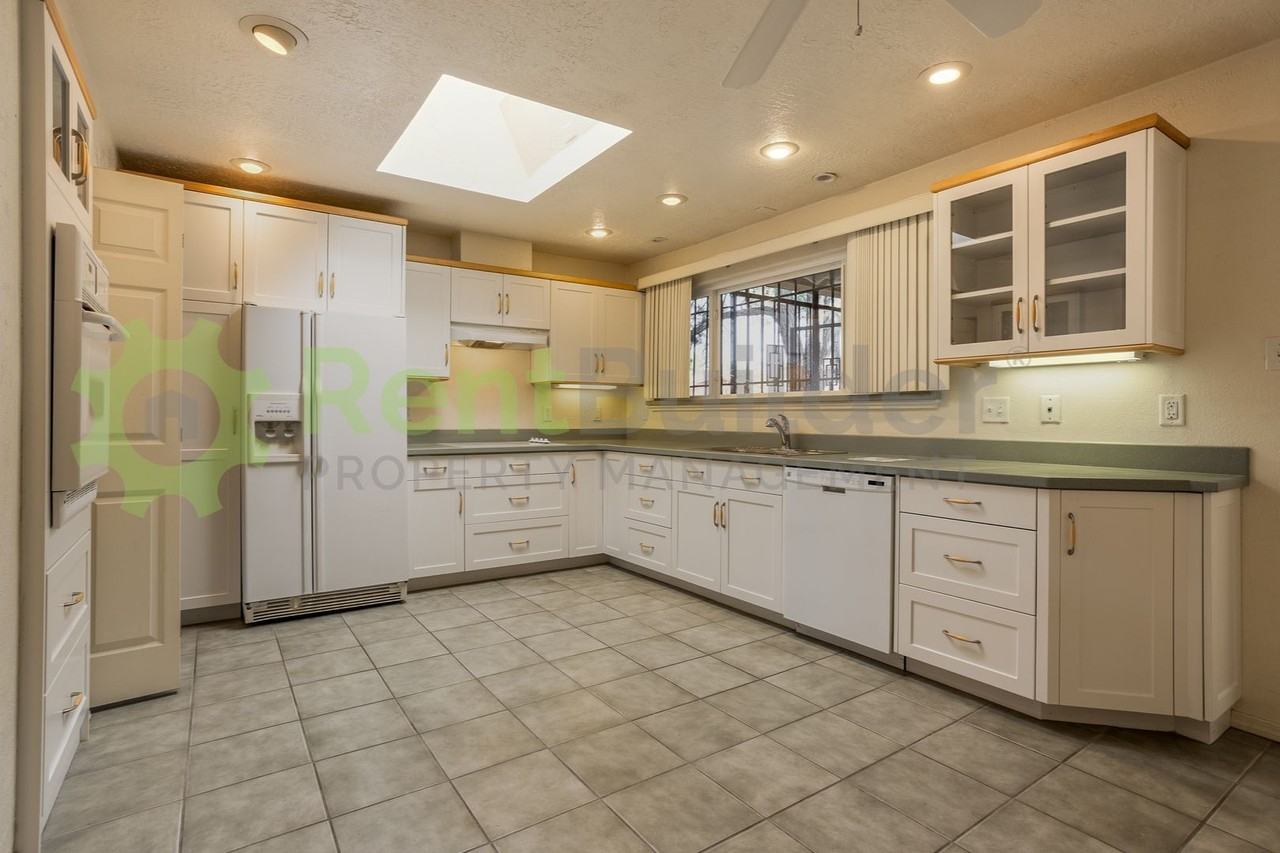 7112 Ottawa Rd Ne - Photo 4 of 28