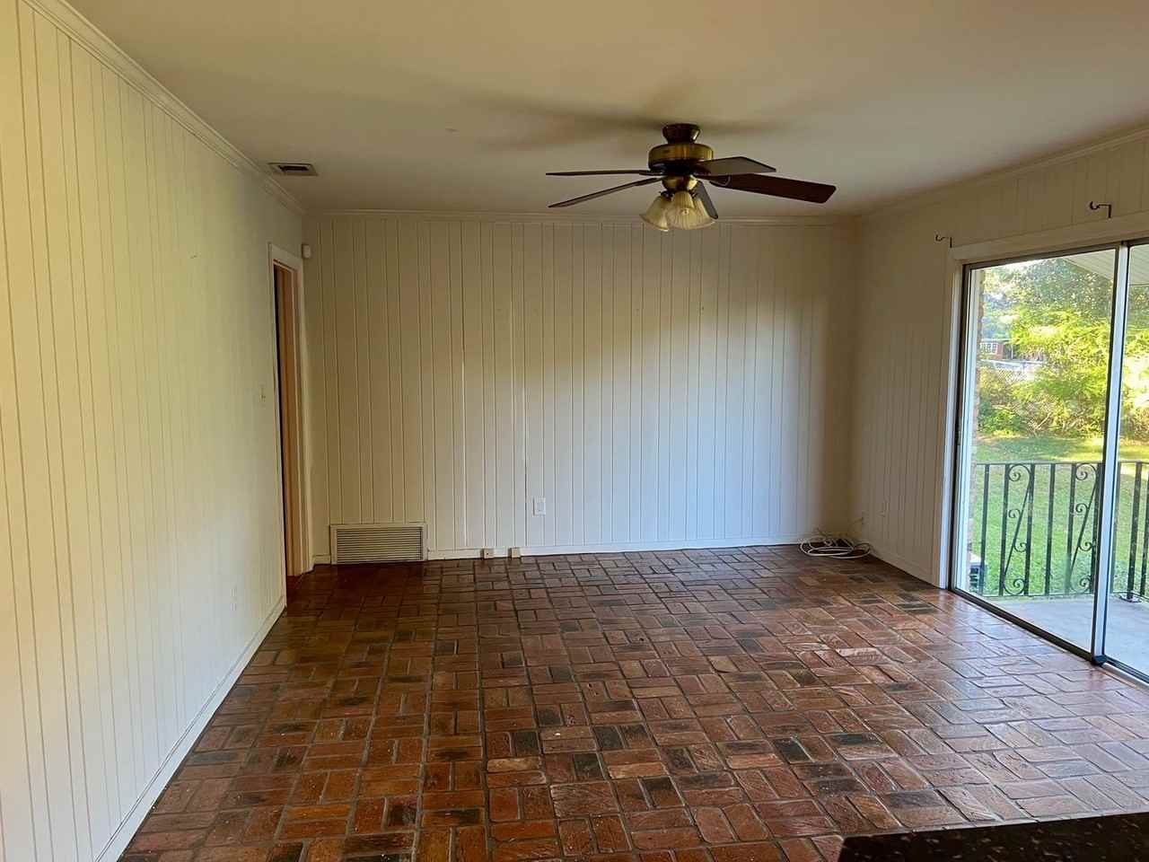 1209 Marseille Dr - Photo 4 of 15