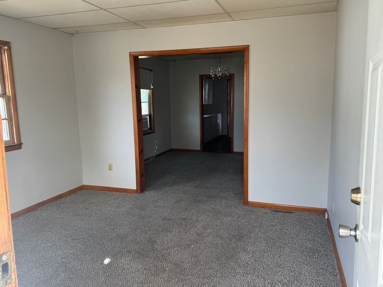 2026 E 10th St N - Photo 3 of 9