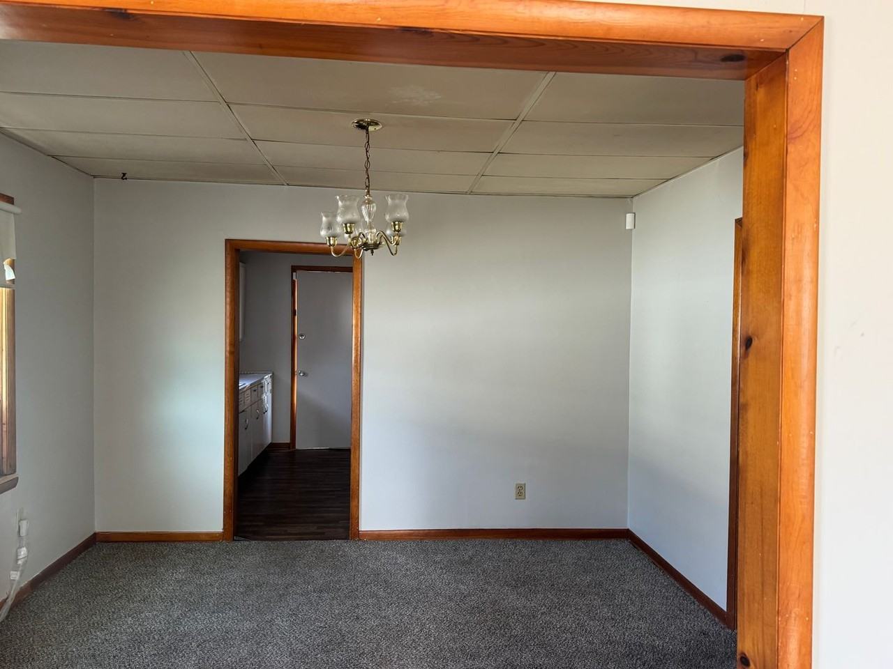 2026 E 10th St N - Photo 4 of 9