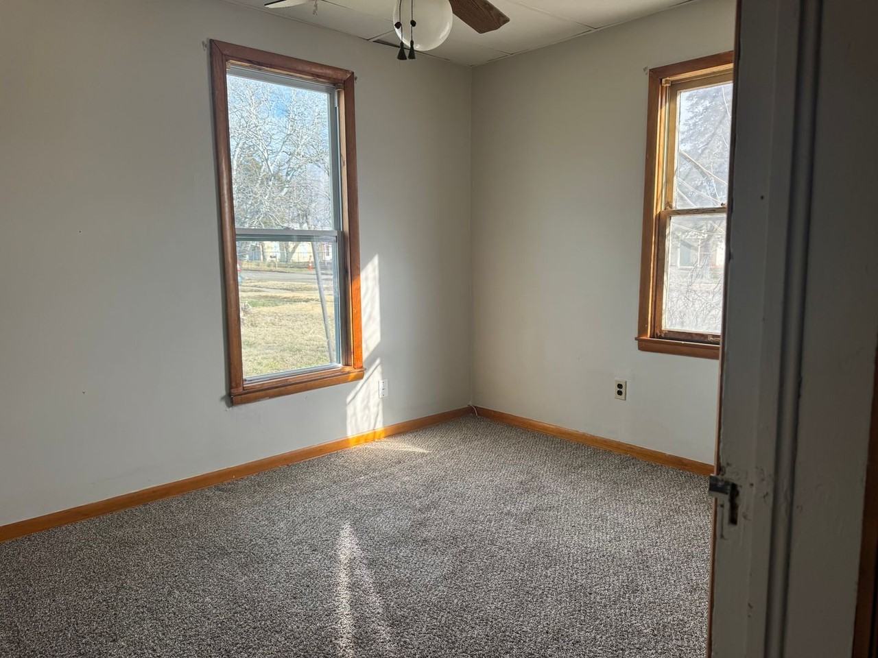 2026 E 10th St N - Photo 6 of 9