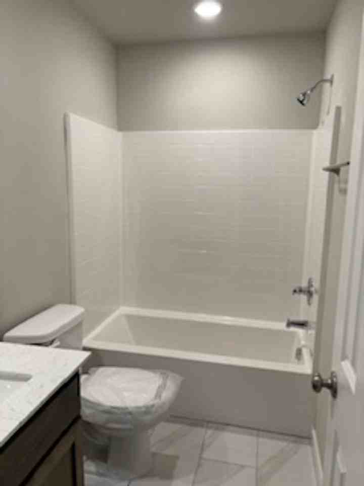 2120 Se 90th St - Photo 7 of 15