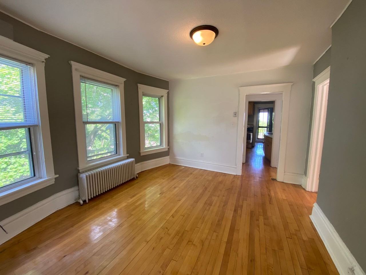 920 E 5th St - Photo 3 of 25