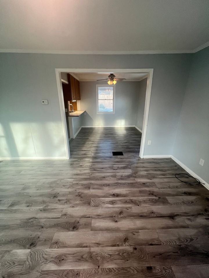 1011 Merritt St - Photo 5 of 26