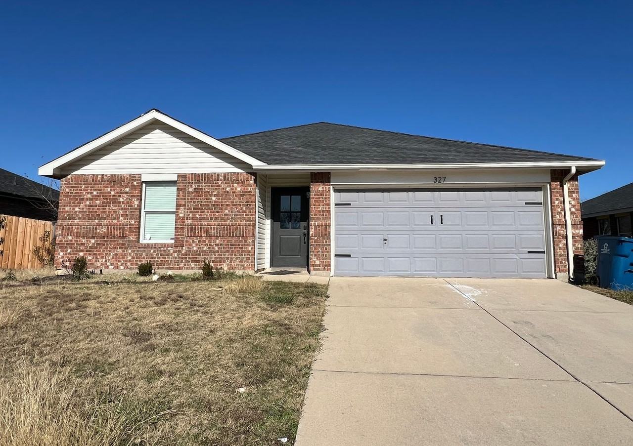 327 Quail Crossing Dr - Photo 2 of 18