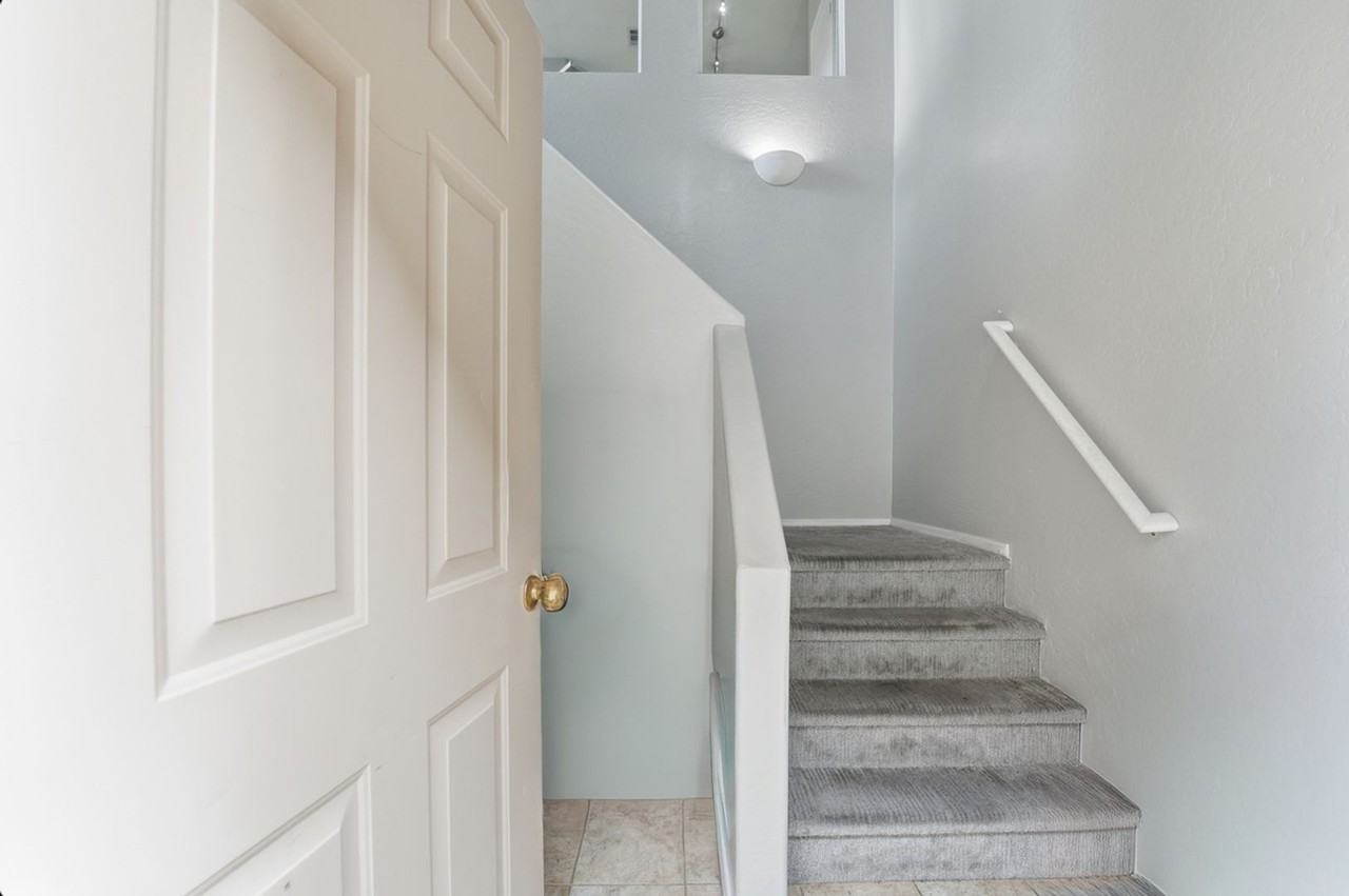 805 S Sycamore #232 - Photo 5 of 34