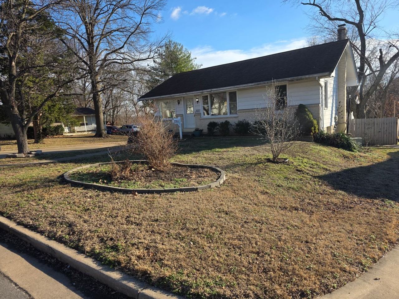 8600 Engler Ave - Photo 2 of 26