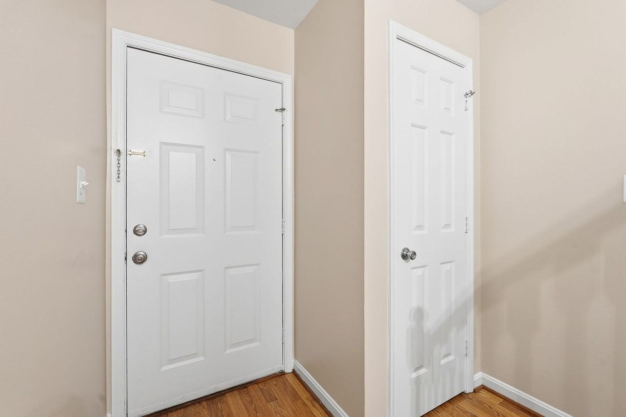 310-I S 11th St - Photo 3 of 38