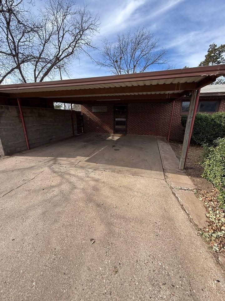 2701 38th St - Photo 4 of 16