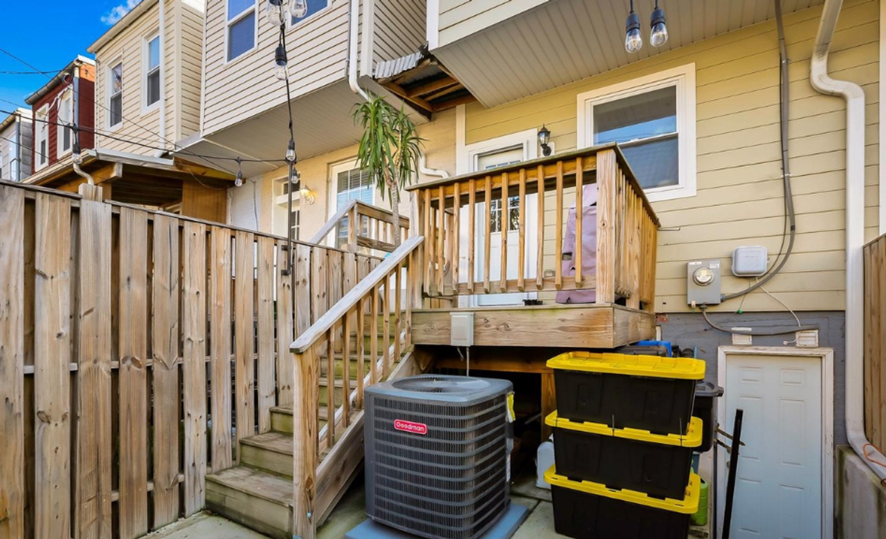 220 W Lorraine Ave - Photo 2 of 24