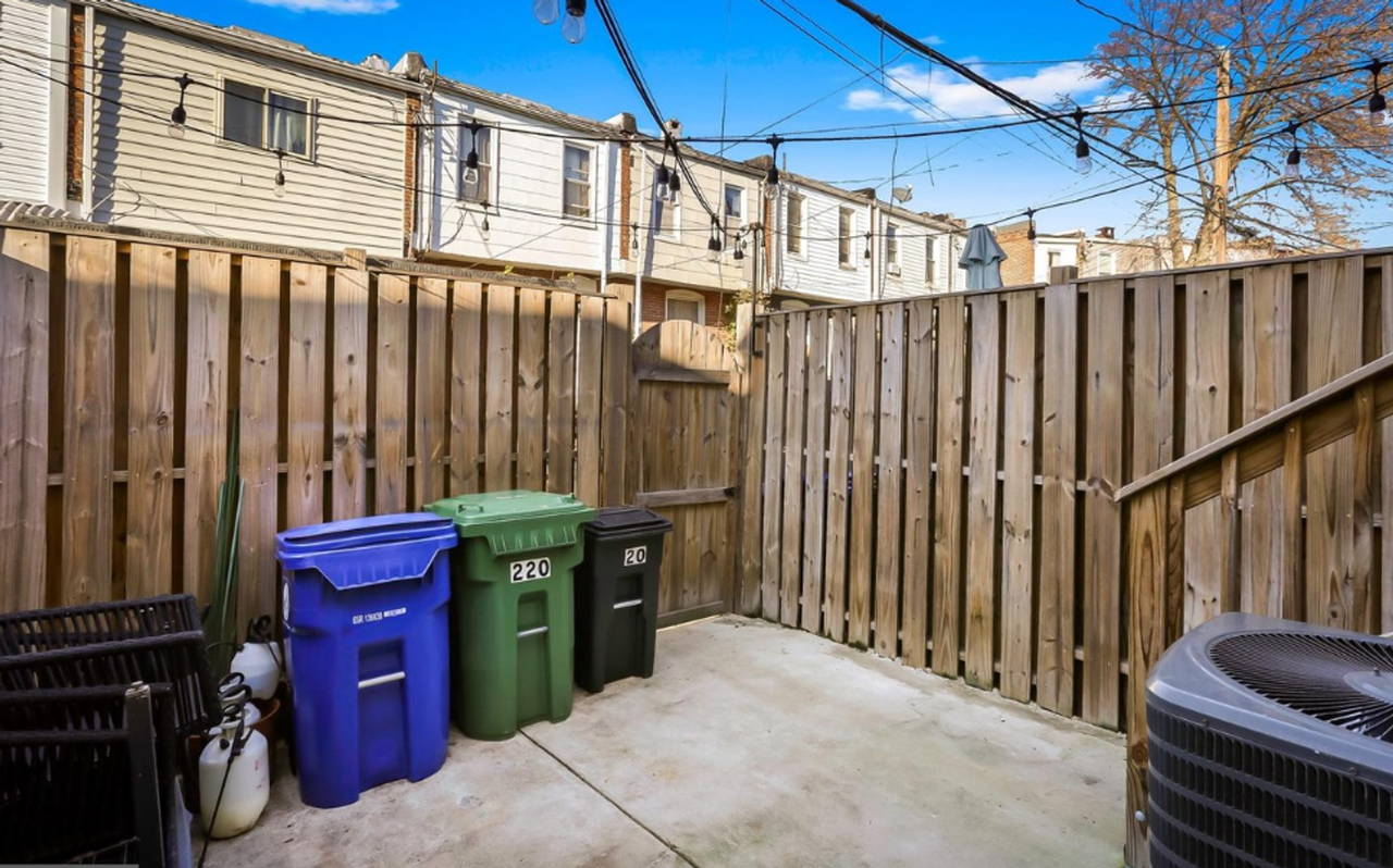 220 W Lorraine Ave - Photo 3 of 24