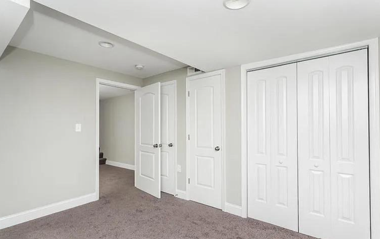 220 W Lorraine Ave - Photo 4 of 24