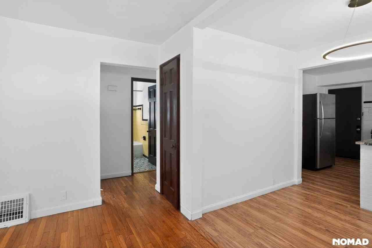 7616 Stanwood Dr - Photo 6 of 32