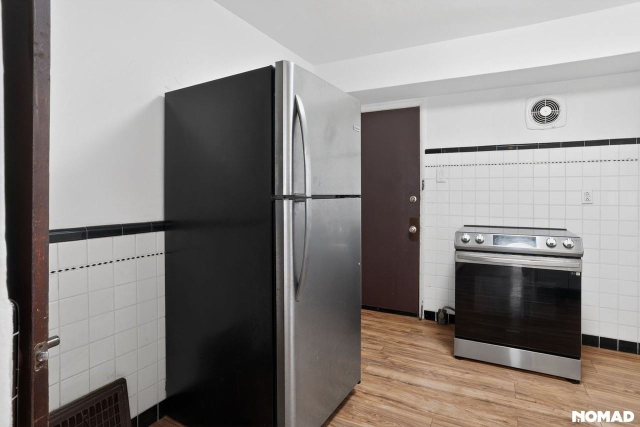 7616 Stanwood Dr - Photo 4 of 32