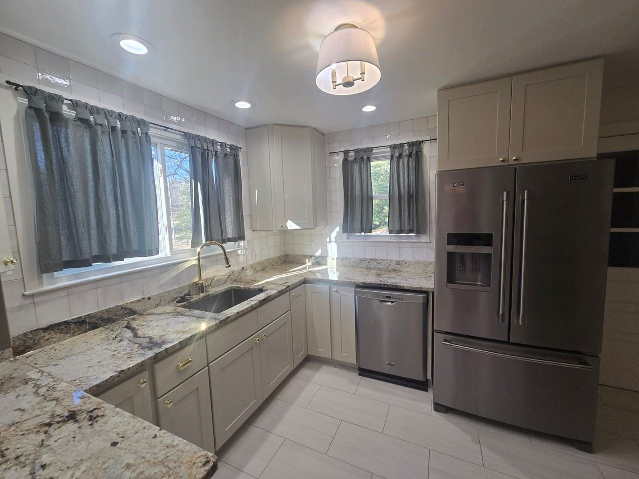 4615 W Sunset Rd - Photo 6 of 14