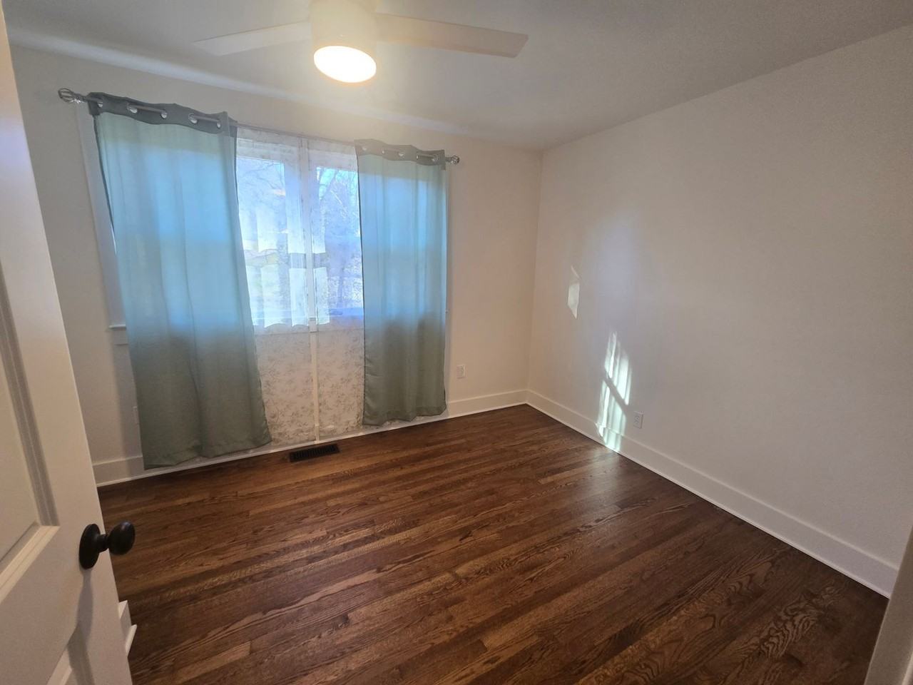 4615 W Sunset Rd - Photo 7 of 14