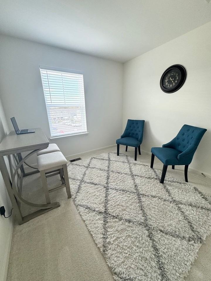 229 Clifton Mnr - Photo 2 of 21