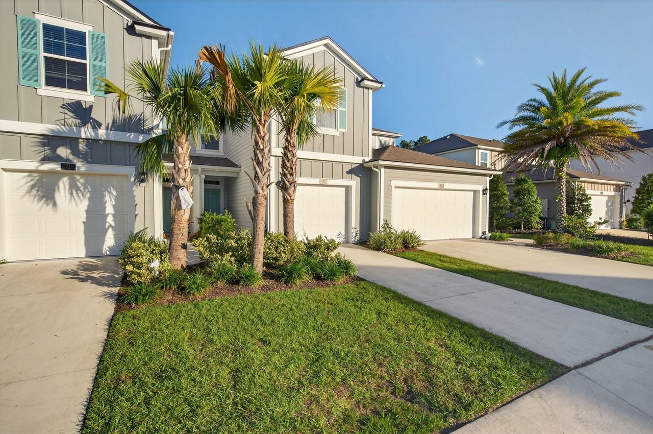 33 Coastline Way - Photo 3 of 35