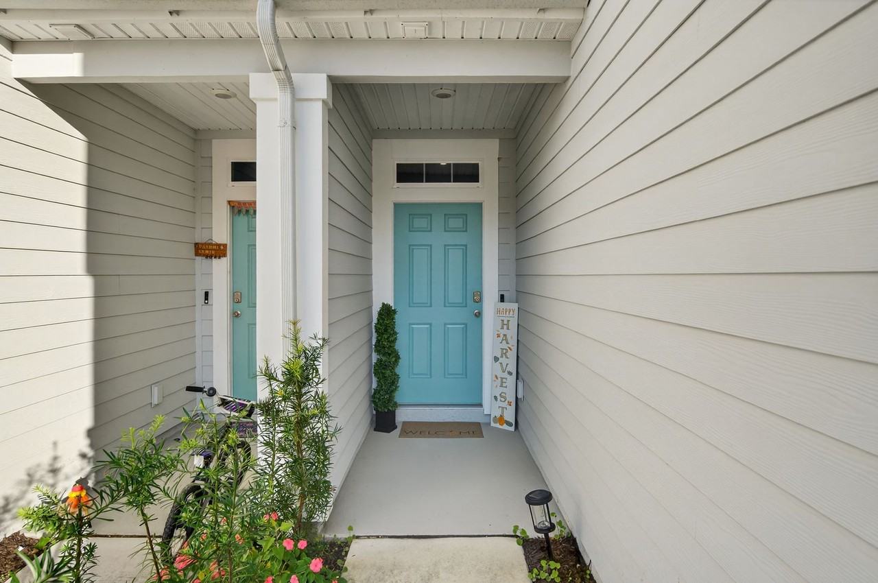 33 Coastline Way - Photo 4 of 35