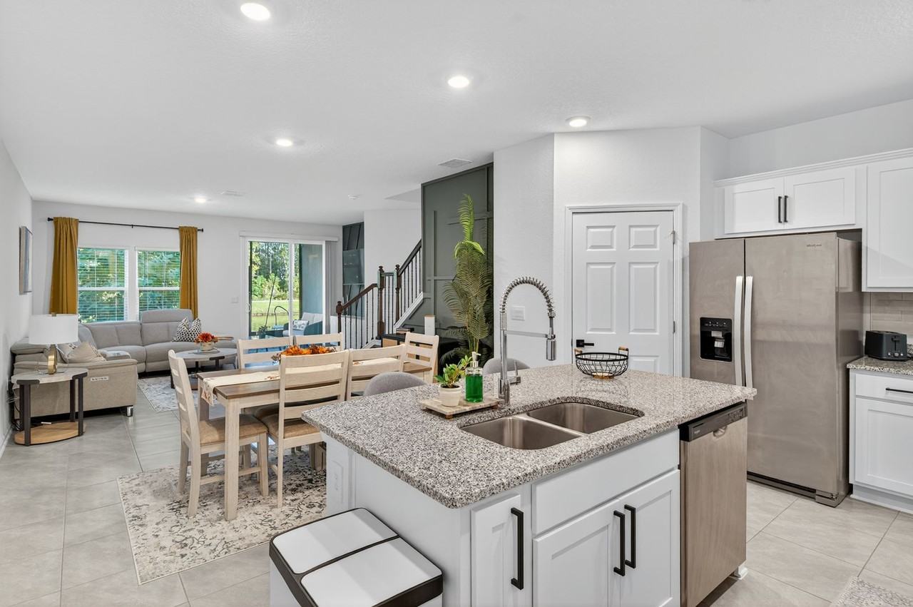 33 Coastline Way - Photo 6 of 35