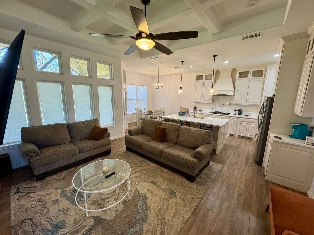 421 Mount Pleasant St - Photo 5 of 17