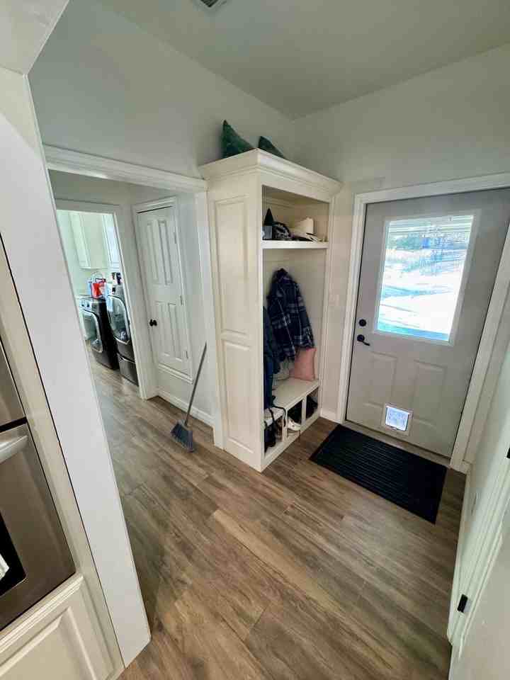 421 Mount Pleasant St - Photo 7 of 17