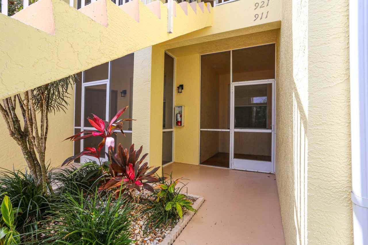 1308 Mainsail Dr #911 - Photo 7 of 30