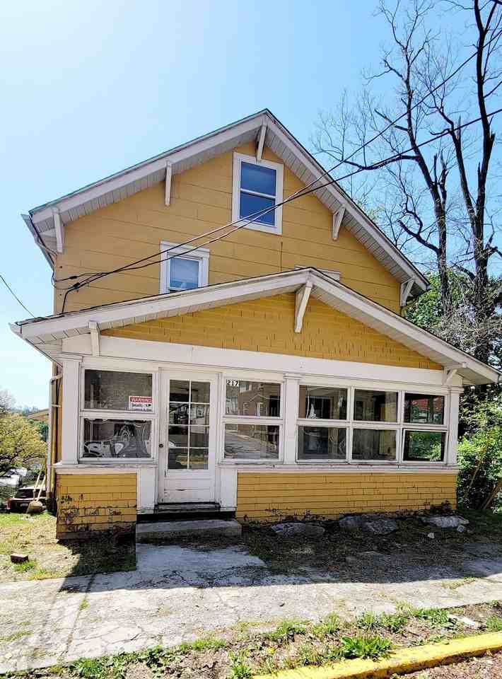 217 McLane Ave - Photo 2 of 2