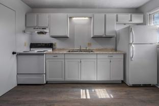 Beautiful Duplex Located near Downtown Columbia! - Photo 1 of 1