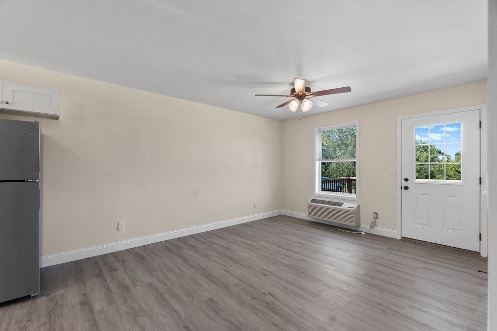 204 Coles Hill - Photo 2 of 12