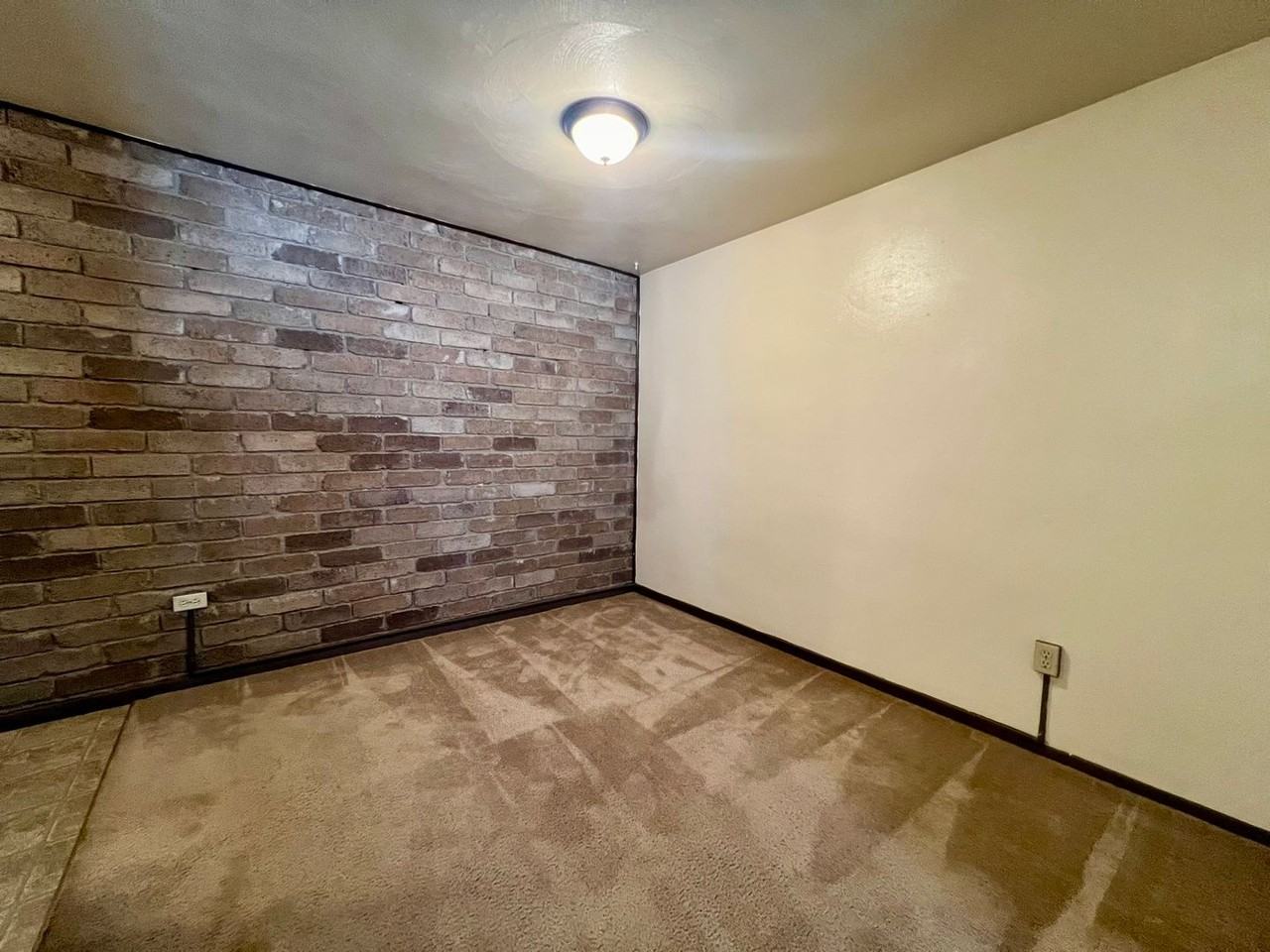 602 Kellywood Mnr - Photo 4 of 9