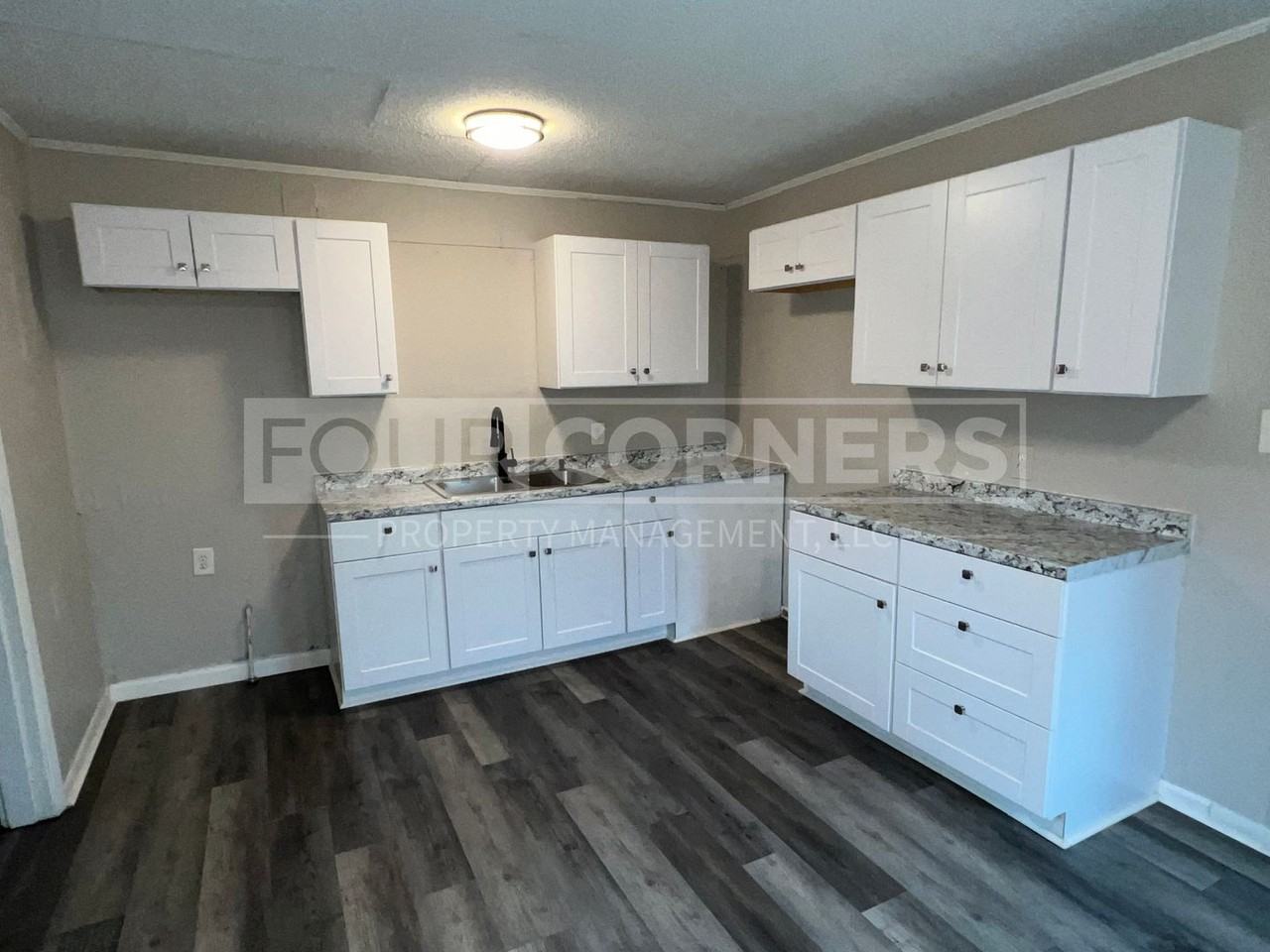 1605 Willow Rd - Photo 3 of 9