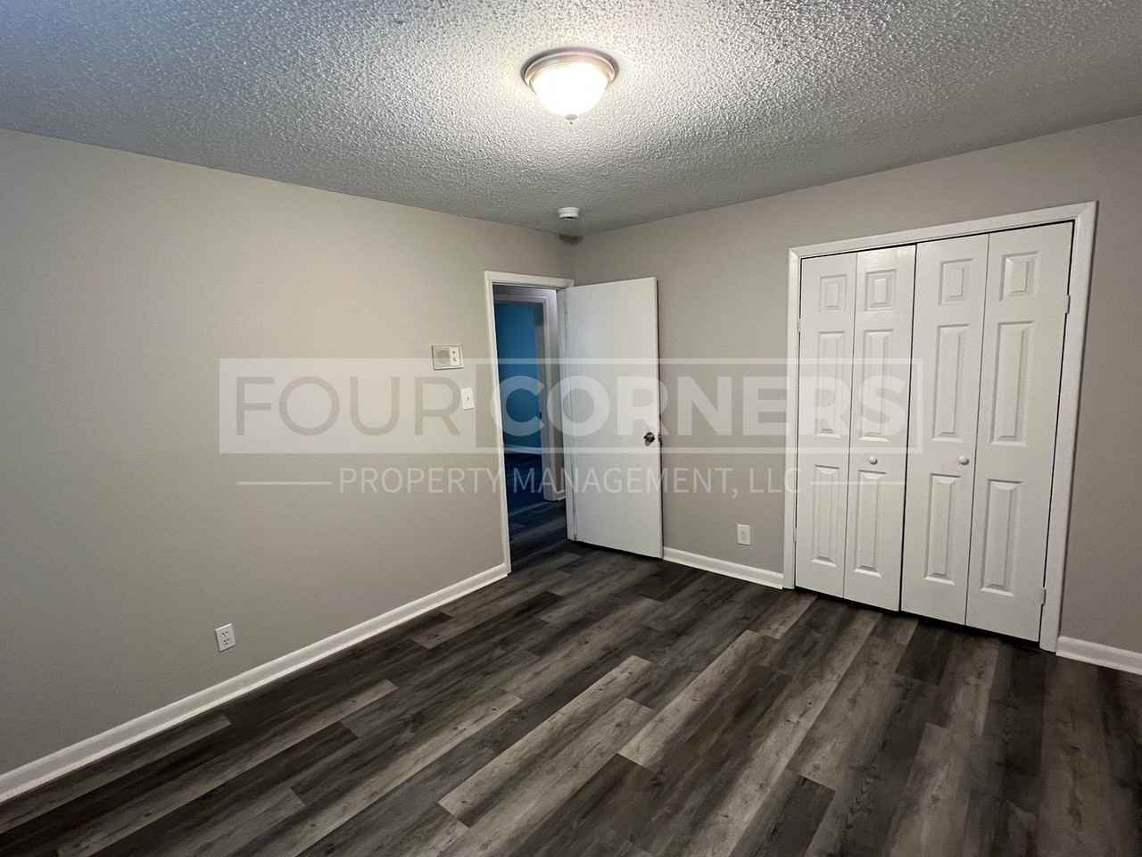 1605 Willow Rd - Photo 6 of 9