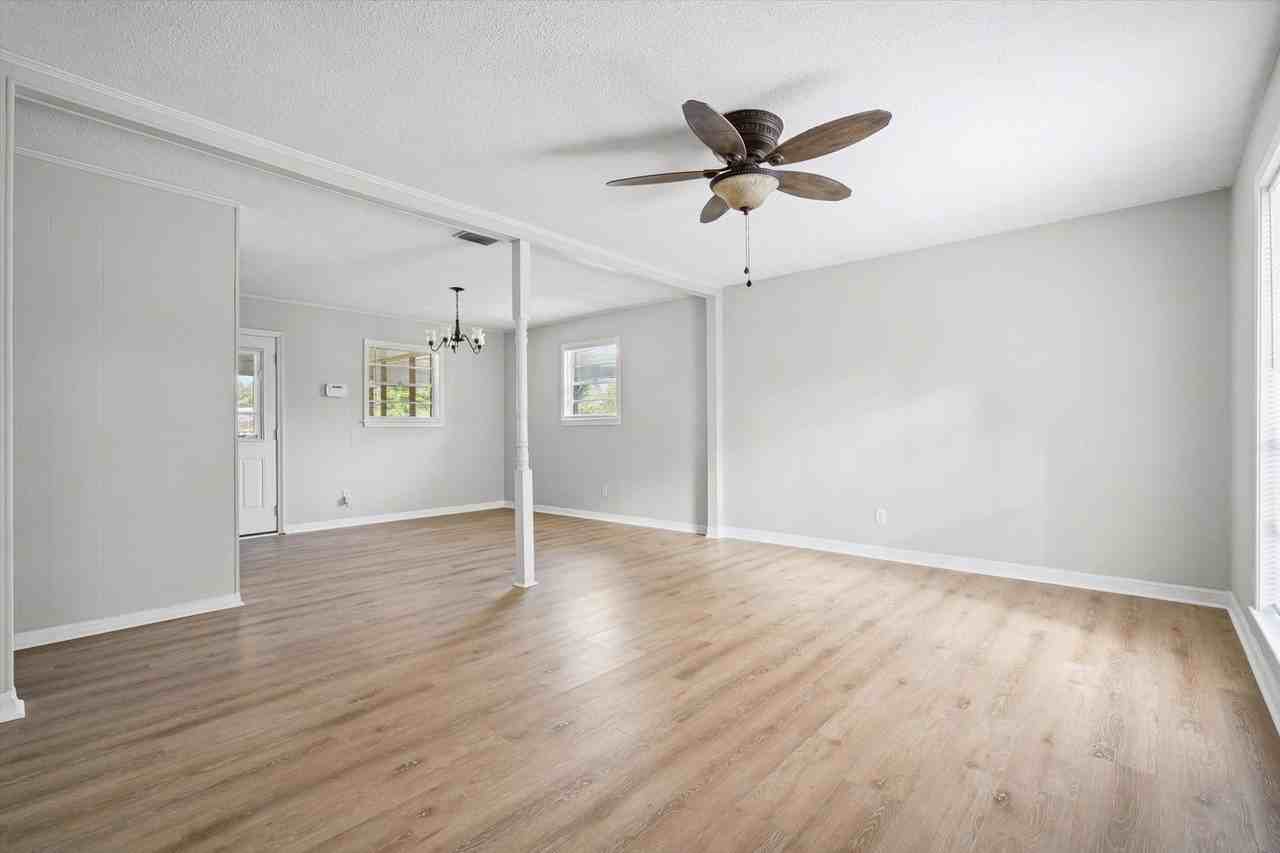 4516 Champlain Ave - Photo 2 of 24