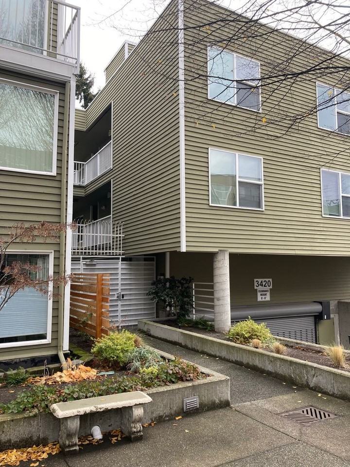 3420 Burke Ave N - Photo 3 of 16