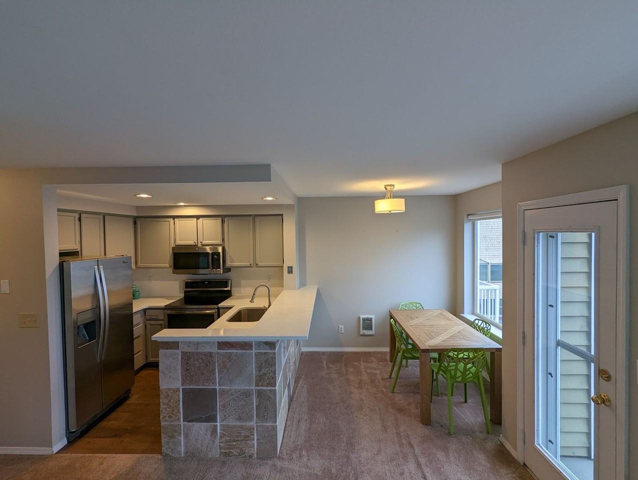 3420 Burke Ave N - Photo 6 of 16