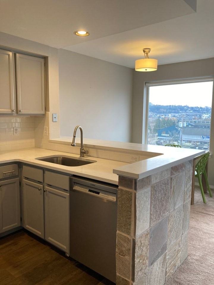 3420 Burke Ave N - Photo 7 of 16