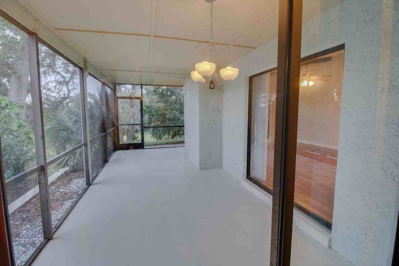 1455 Oak Pl - Photo 3 of 9