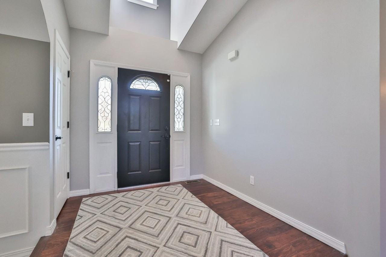 151 N Meadow Ridge Trl - Photo 3 of 50