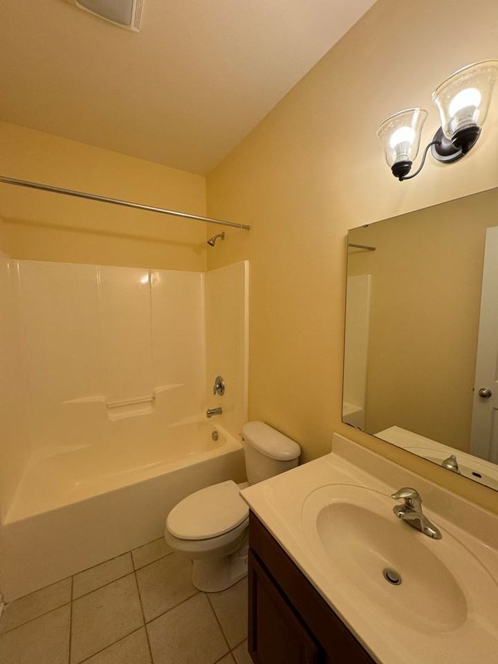 10173 Falling Leaf Dr Nw - Photo 5 of 29