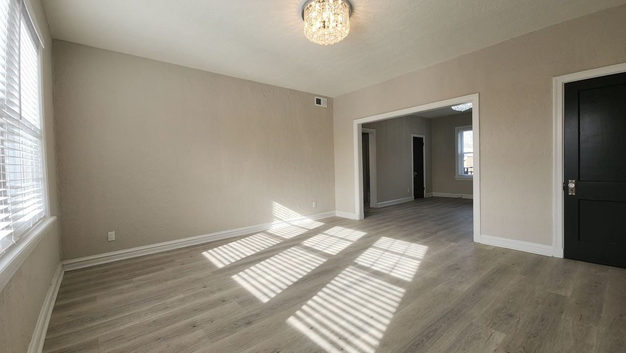 7507 Oxford Dr. - Photo 5 of 16