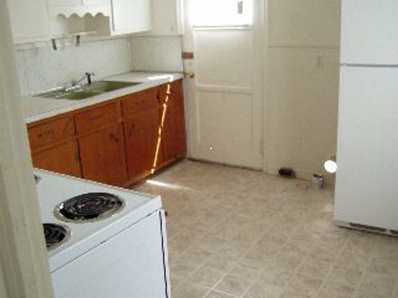 1218 Shirley Rd - Photo 3 of 6