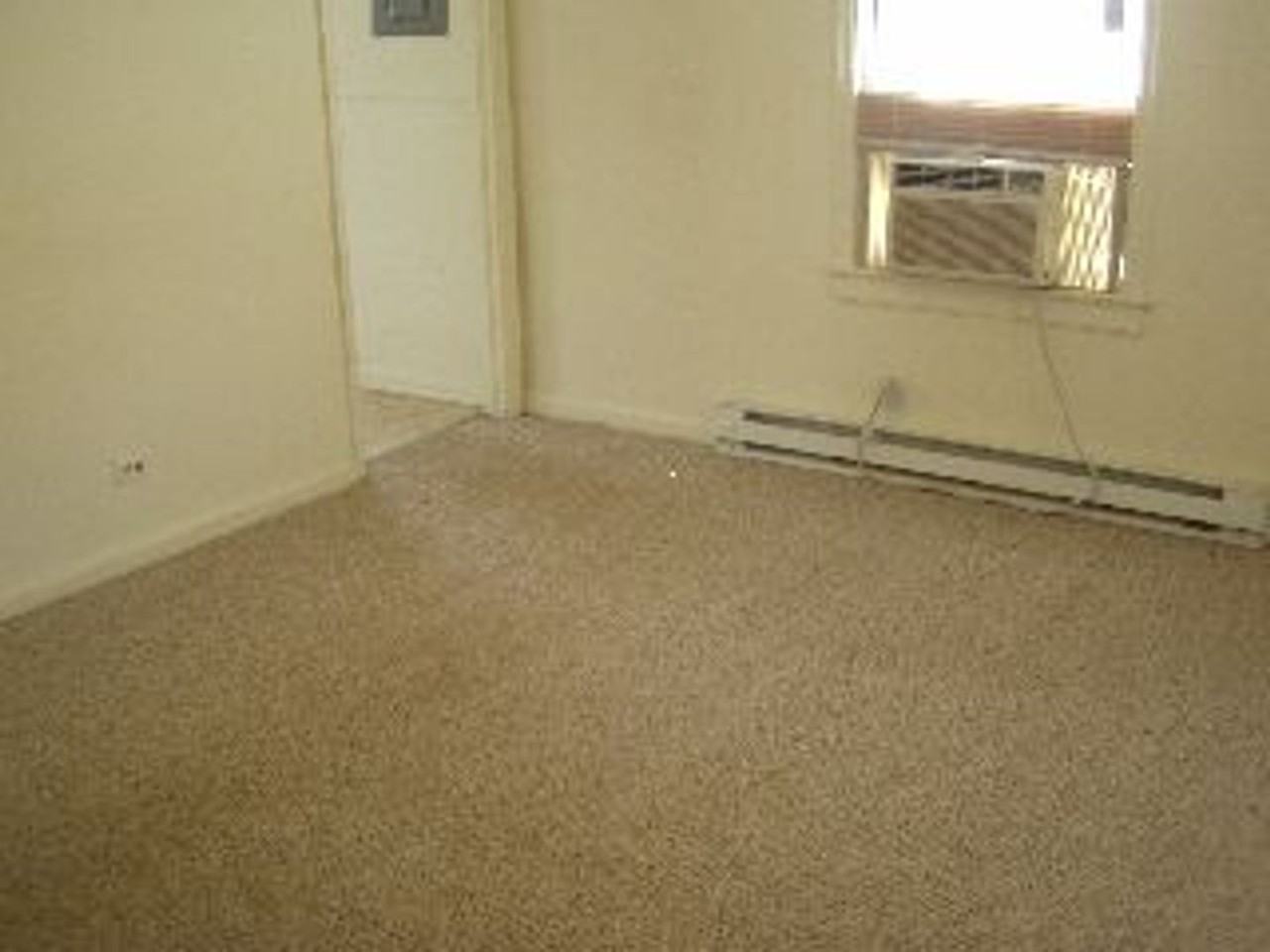 1218 Shirley Rd - Photo 4 of 6